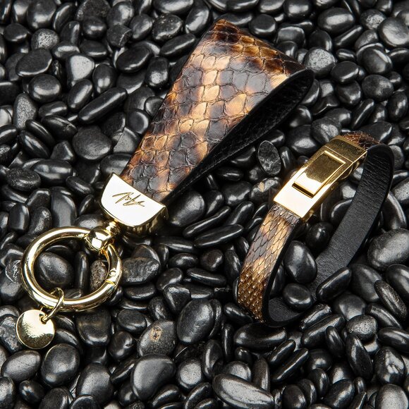 Luxury Python Leather Gift Set – Handmade & Elegant - Black & Gold - Picture 3 of 5